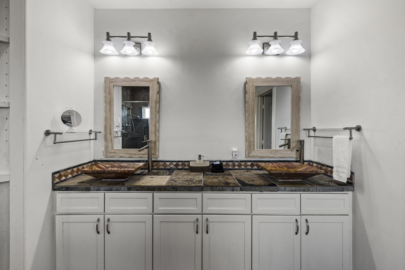 Unwind in this beautiful bathroom