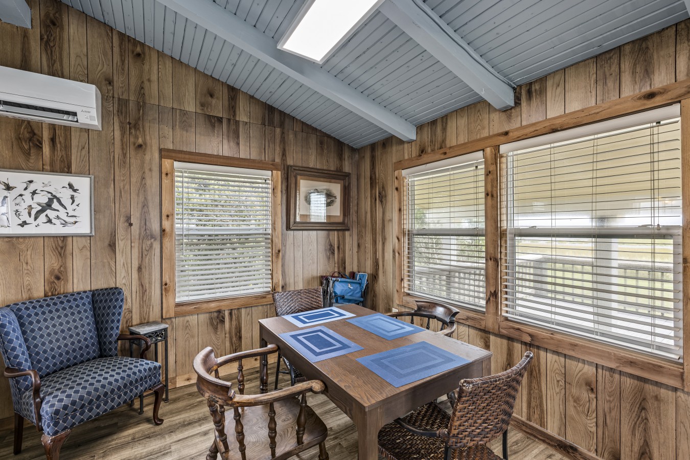 Create lasting memories around the dining table