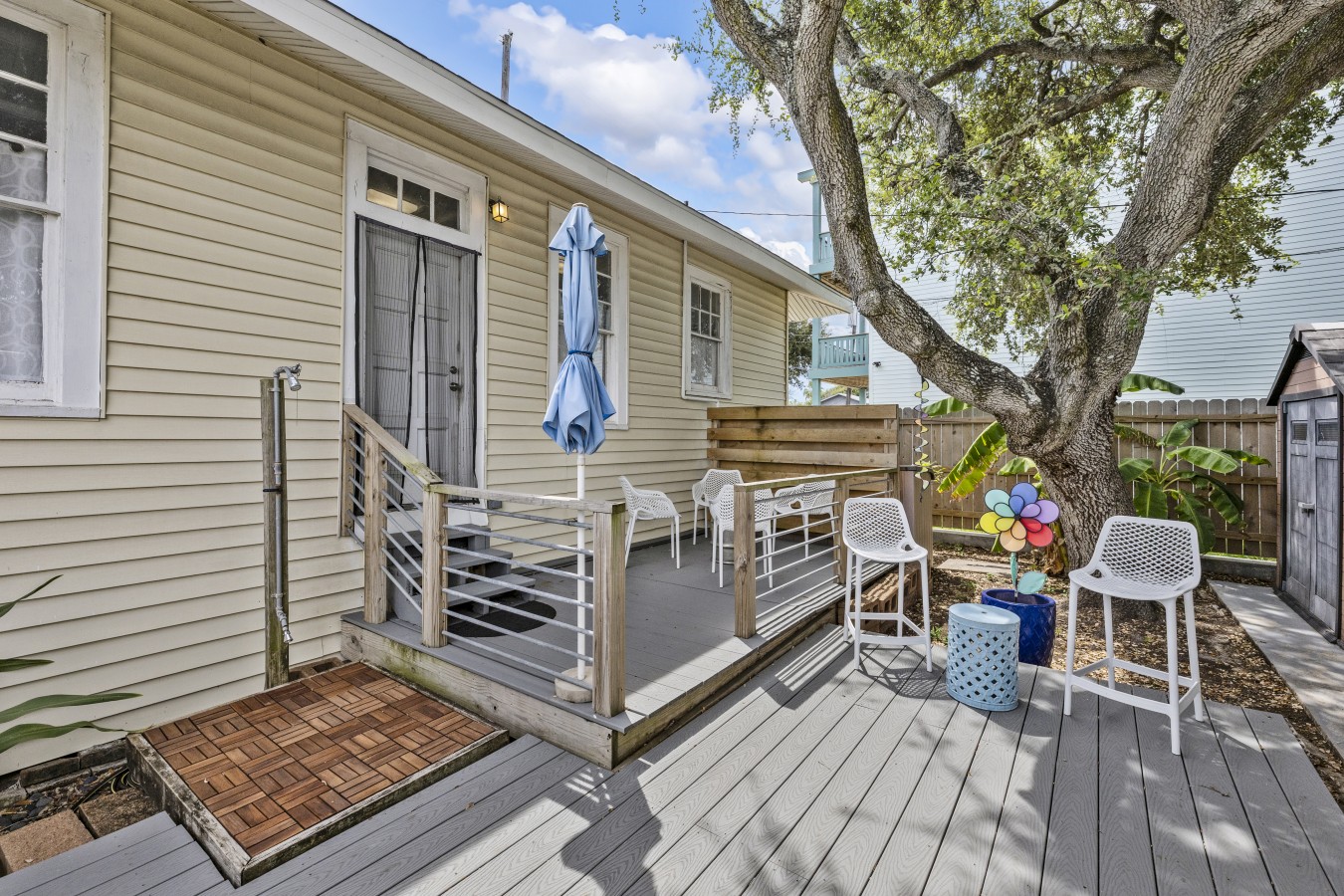 Step outside & relax on the sunny back deck