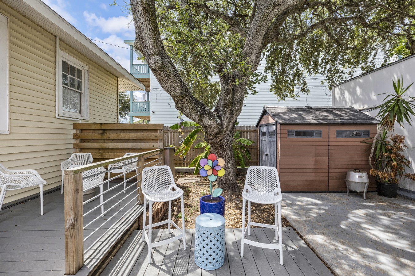 Soak up the sun or relax in the shade of the oak