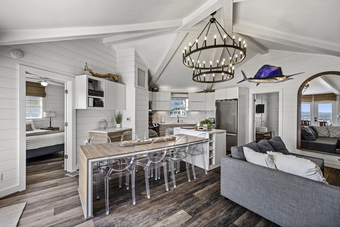 Family dinners made easy in this bright, open space