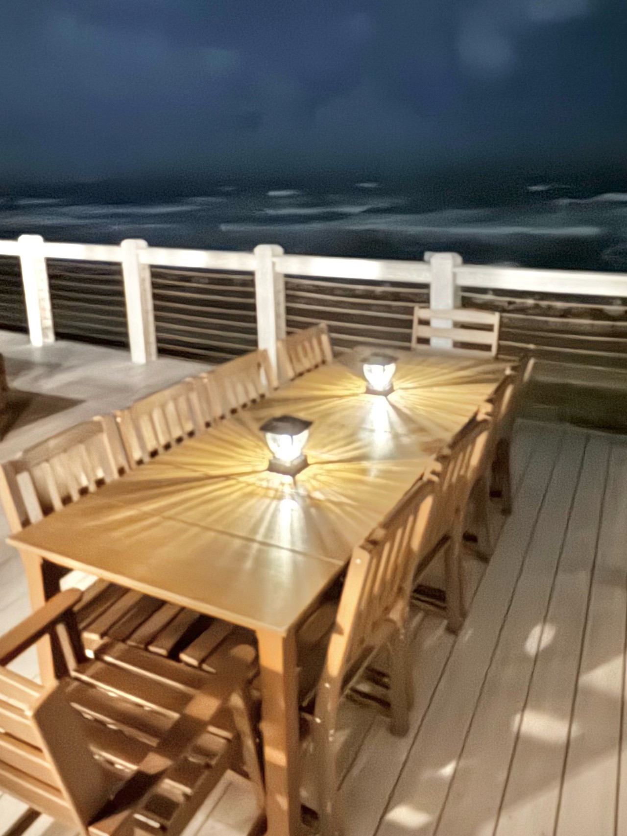 Lantern-lit dinners with the sound of the waves