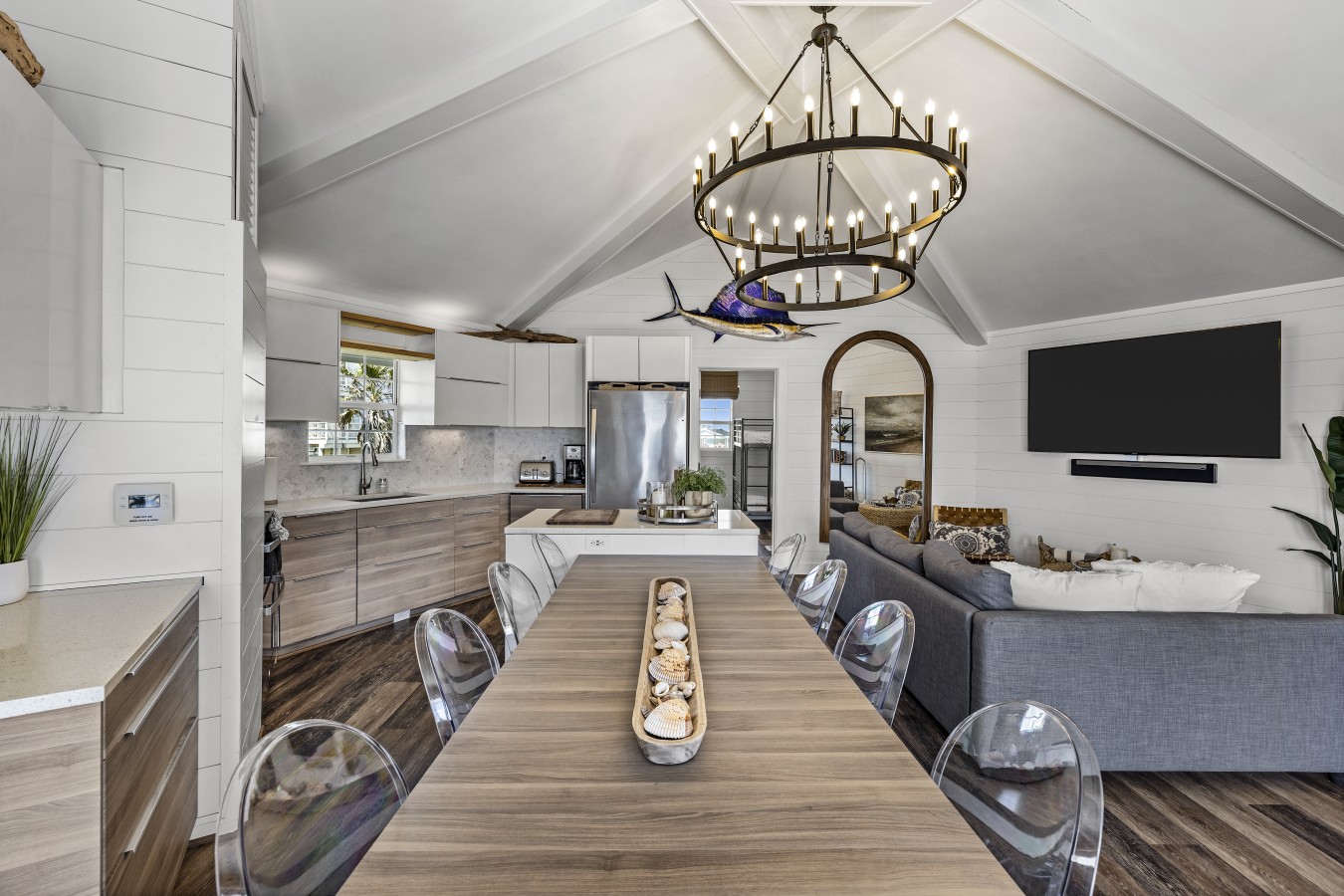 Create lasting memories around the dining table