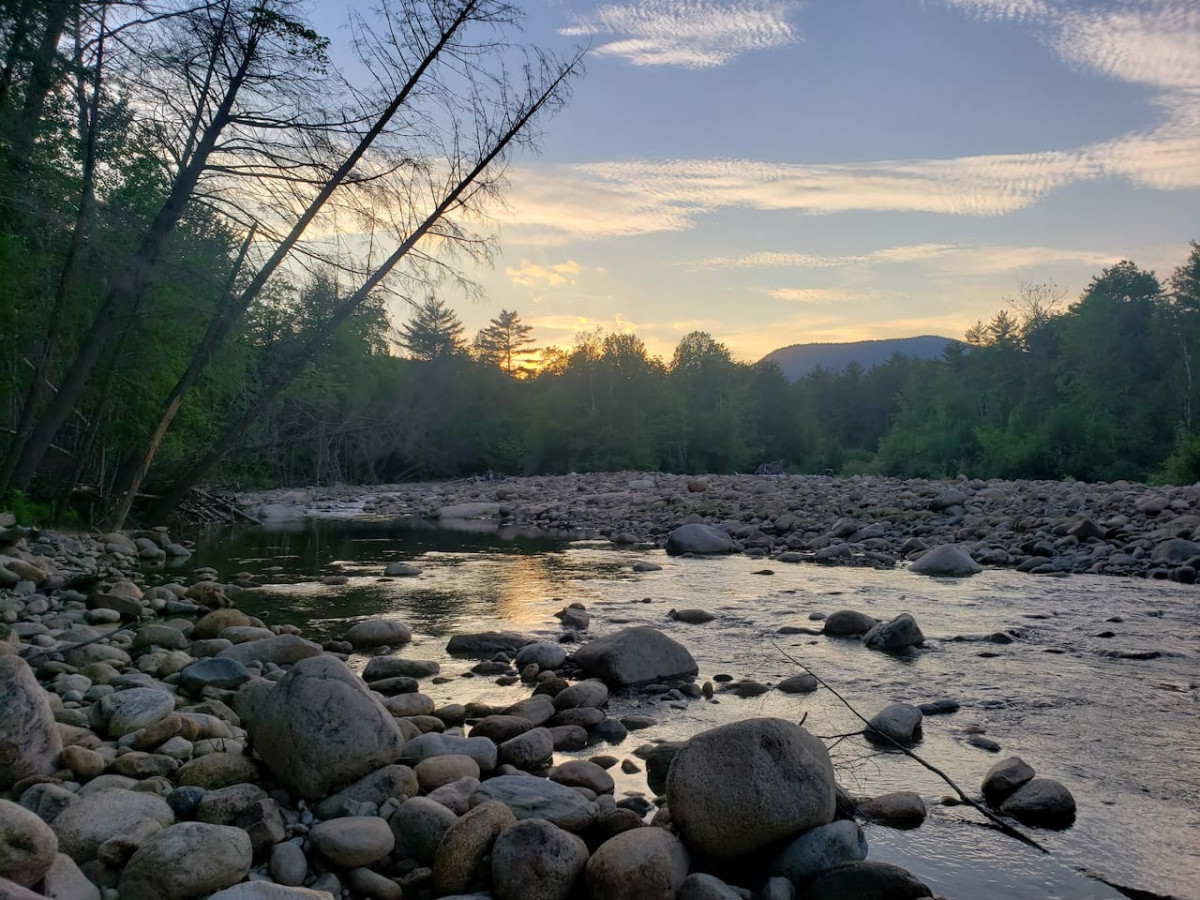 Deck With River Sounds And Close To Attractions - Cozy Retreat - New Hampshire (State)