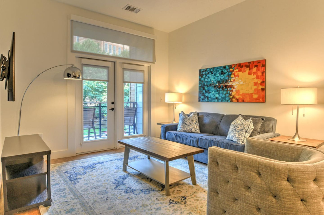 Warm and Inviting King Bedroom Condo 2