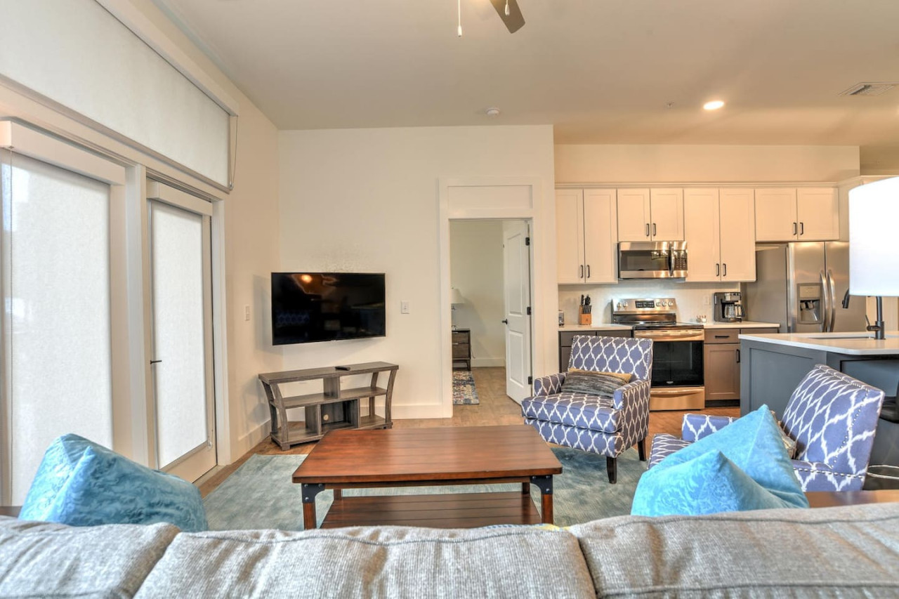 Close to it All with Room to Relax 2