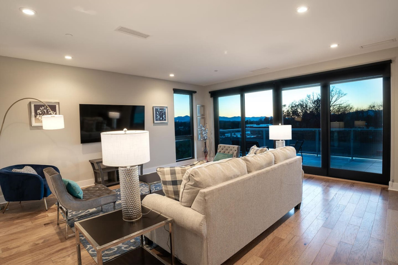 Downtown Asheville Southwest Mountain Views 4