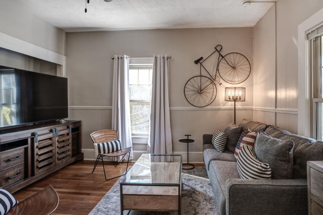 Historic Neighborhood With Convenient Parking - Charming Getaway - Asheville, NC