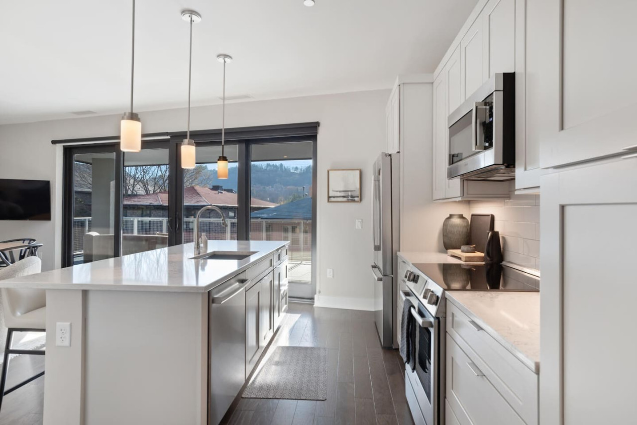Luxury Condo, Downtown Asheville | Photo 3