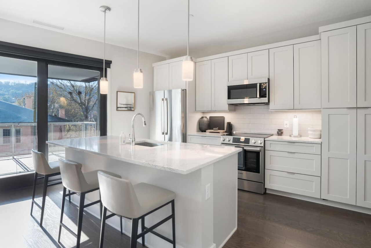 Luxury Condo, Downtown Asheville 4