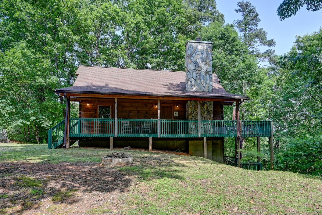 Lake Lure Lodge In The Trees Sleeps Eight - Lake Lure, NC