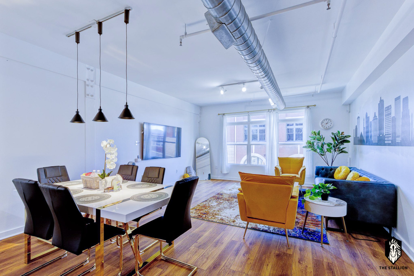 Walkable Downtown Location - Luxe Loft W/ Free Gated Parking (Loft#208) - Memphis, TN
