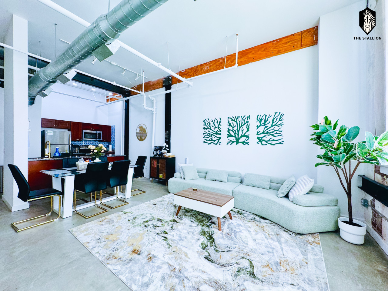 Modern Luxury With Prime Downtown Access - Stylish Urban Oasis - Memphis, TN