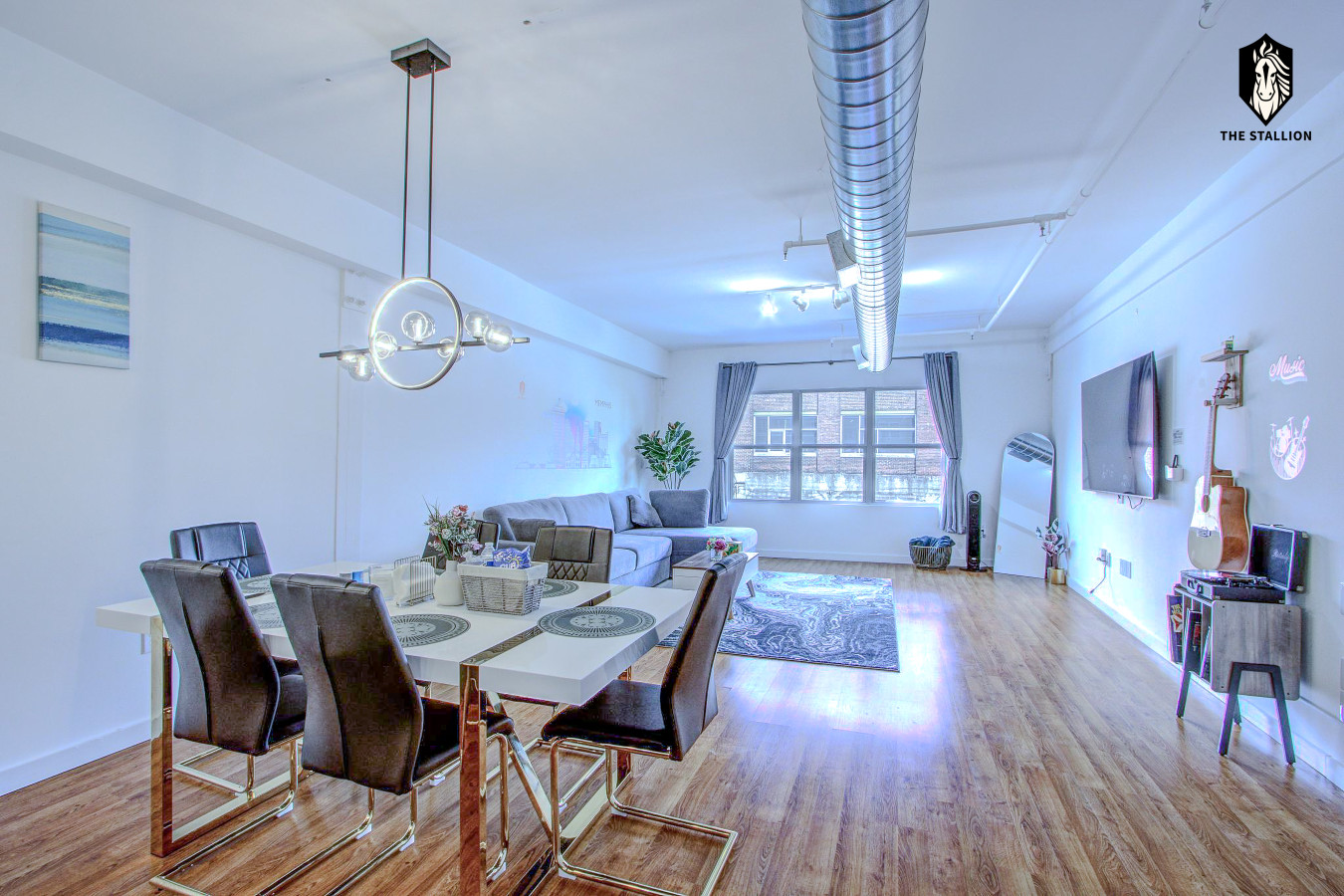 Walkable Downtown Location - Luxe Loft W/ Free Gated Parking (Loft #204) - Memphis, TN