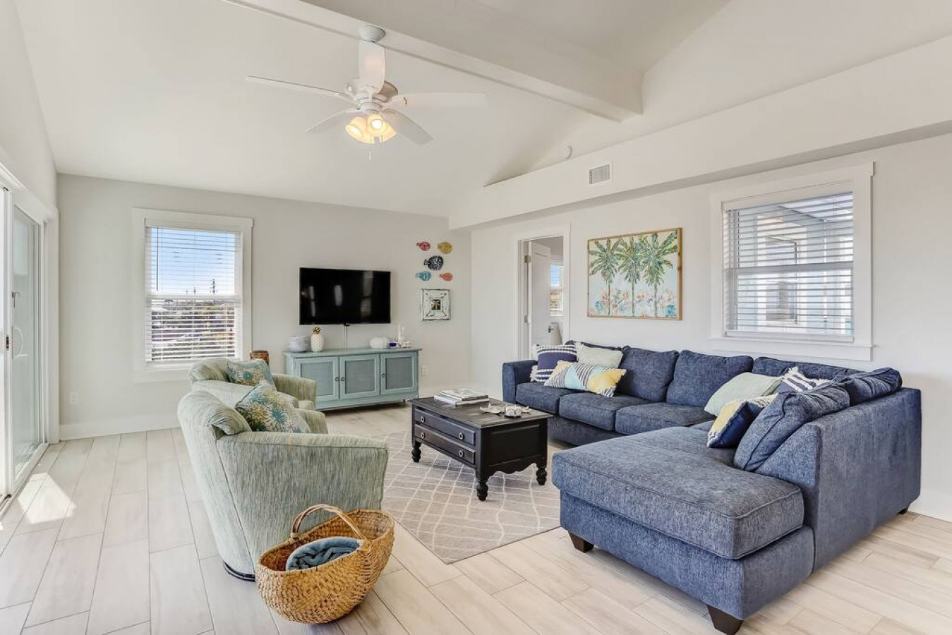 Duke's Beach House photo 6