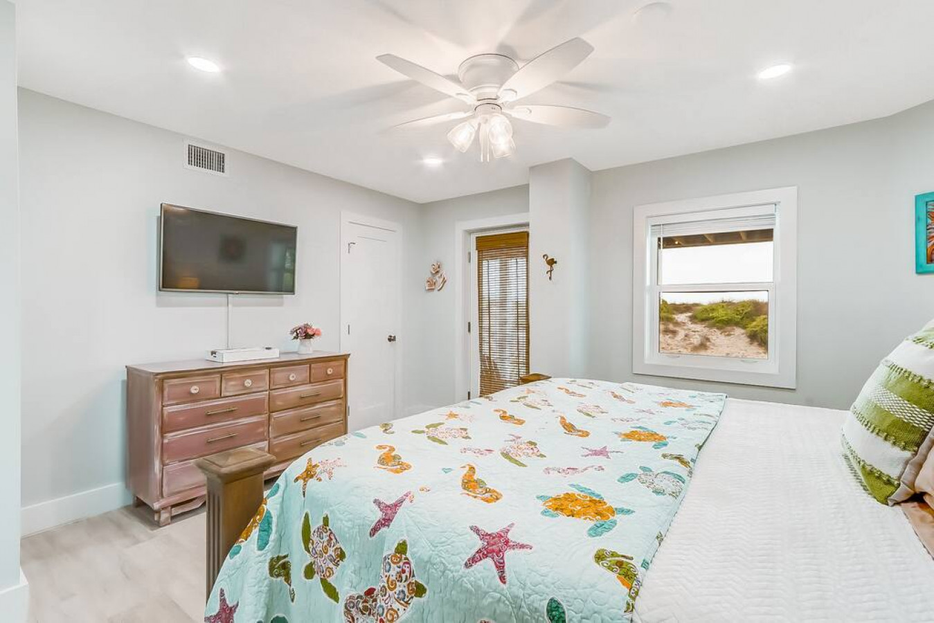 Ebb Tide Cottage photo 8