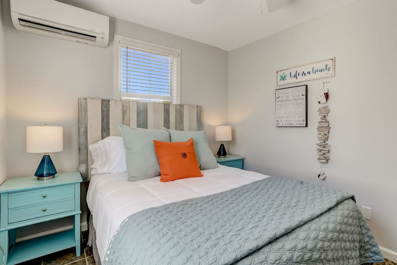 South Beach Cabana Down photo 17