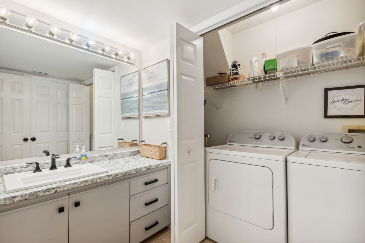 2625 Forest Ridge photo 22