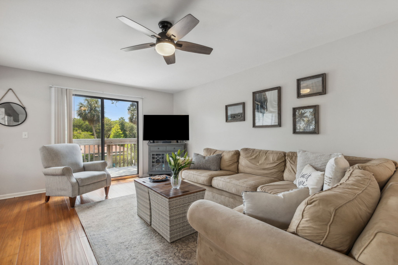 2625 Forest Ridge photo 7