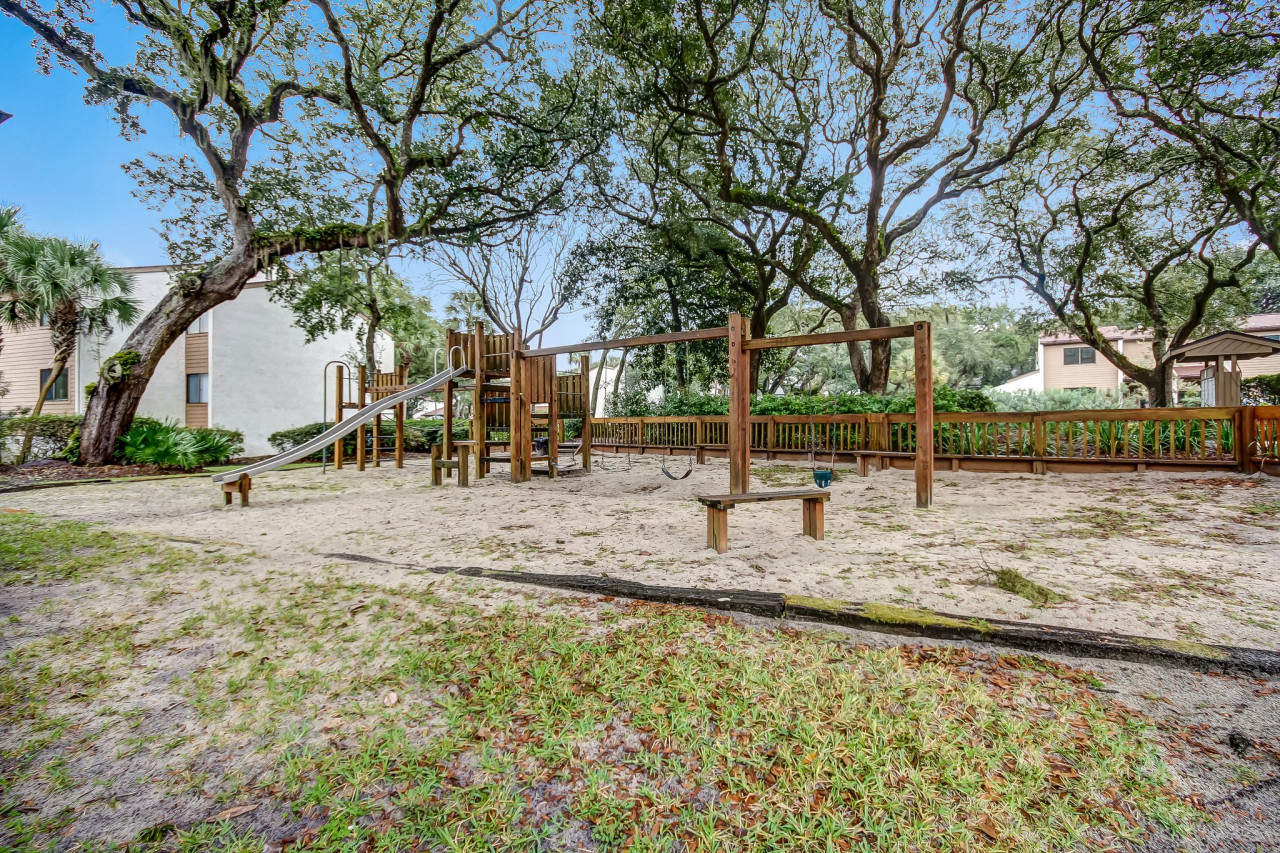 2625 Forest Ridge photo 29