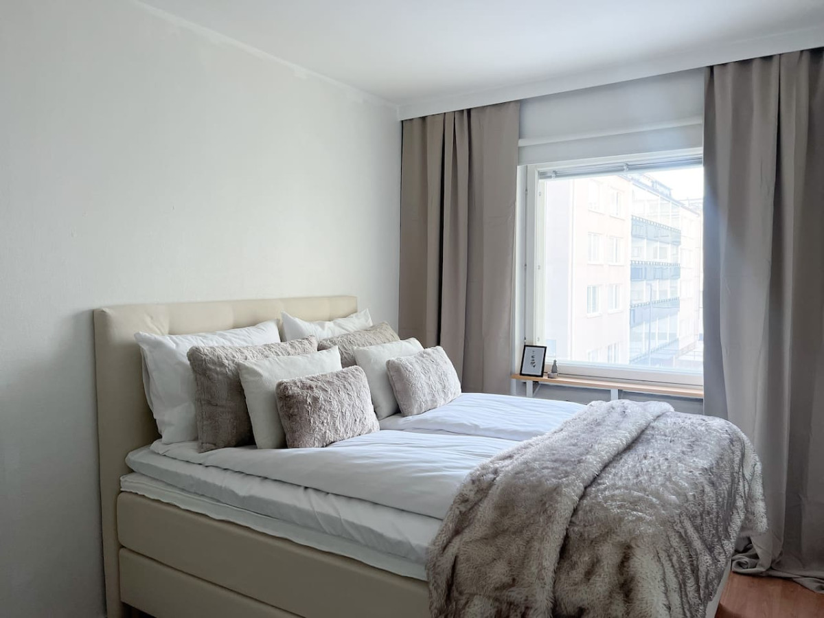 Aurora Central Suite III