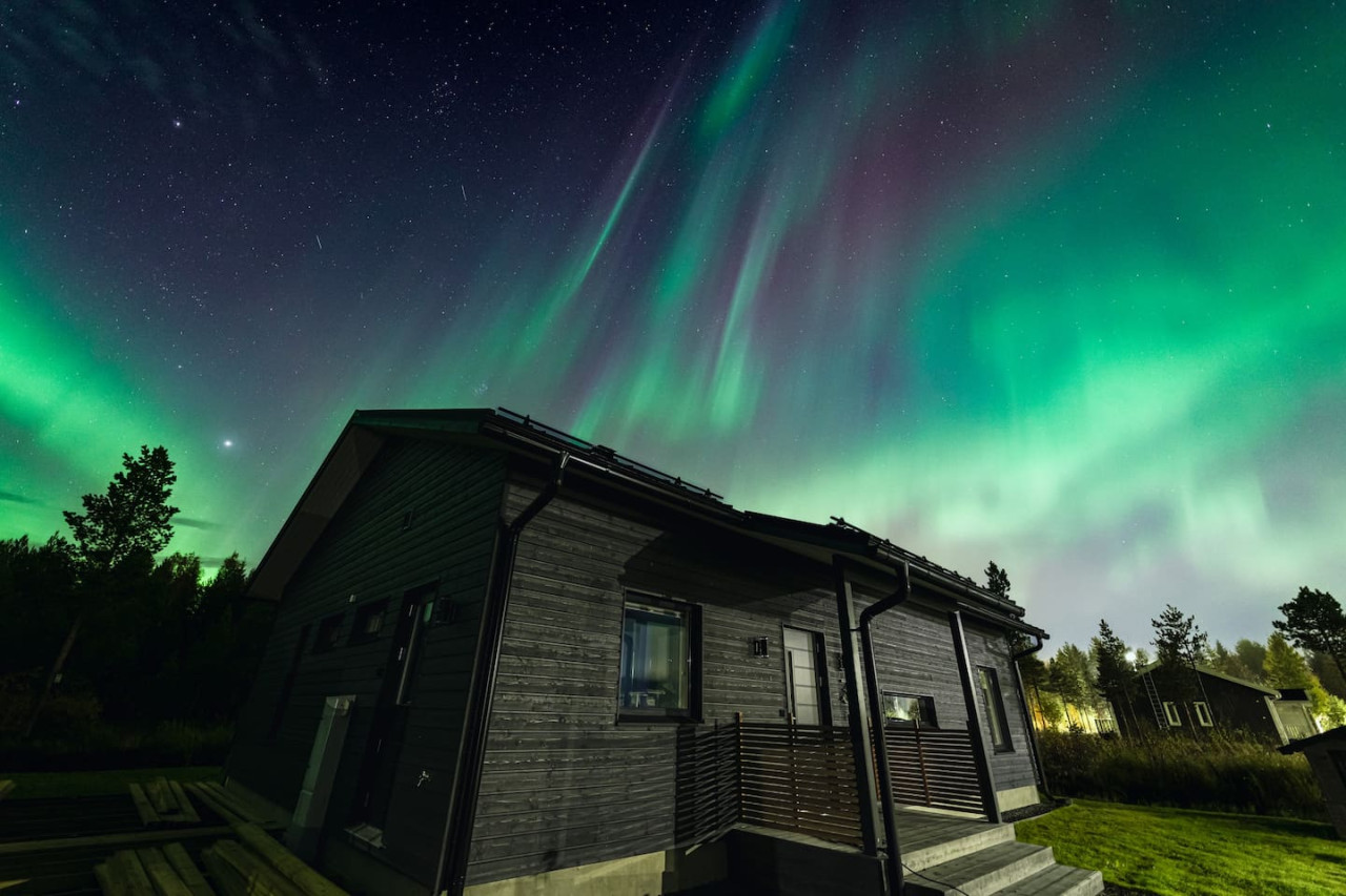 Villa Polar Lights with Jacuzzi