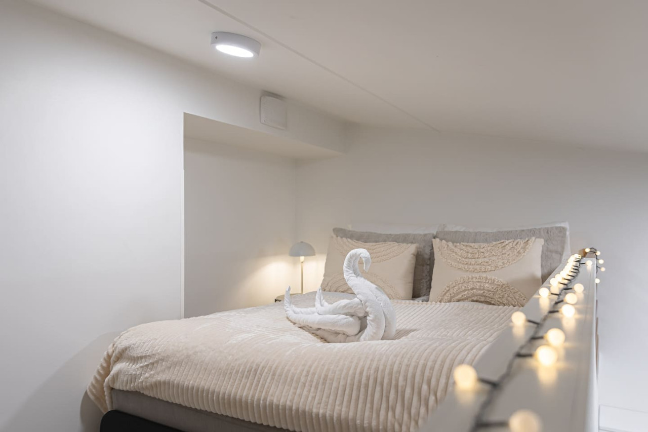 Aurora Suite Sivutie