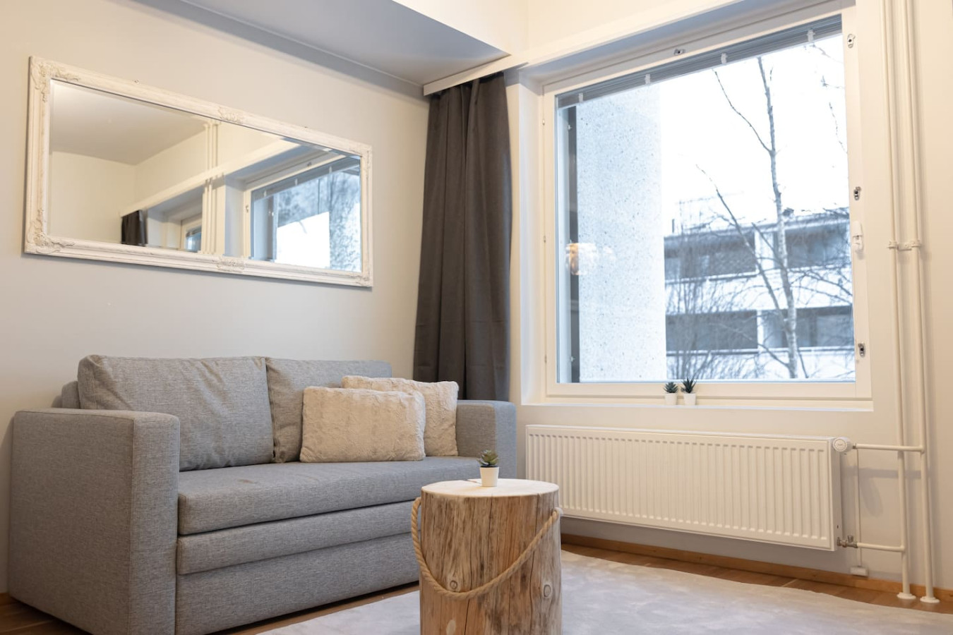 Snowberry City Apartment