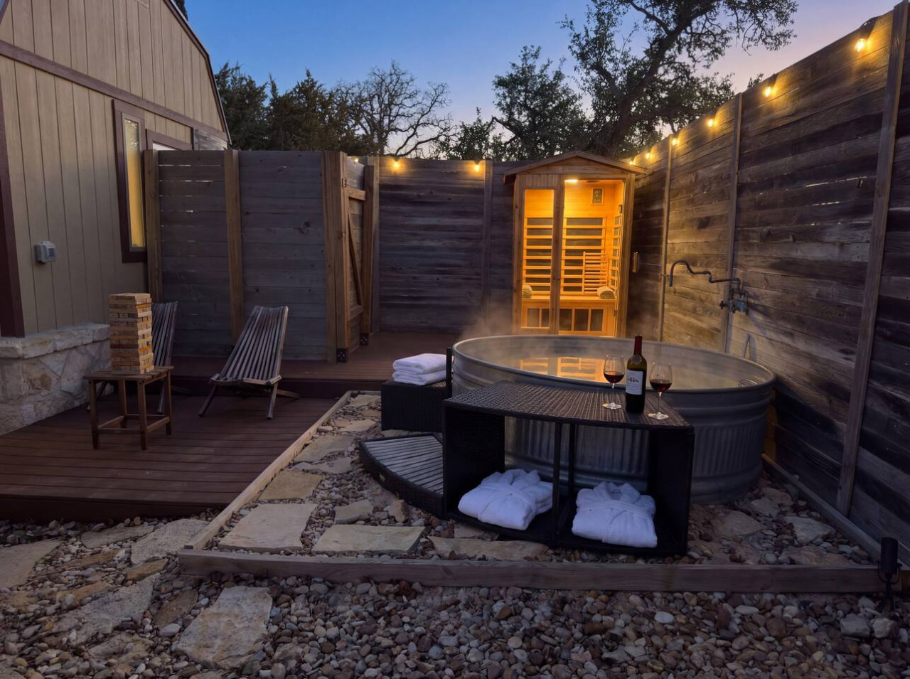 Quiroga sauna and plunge pool