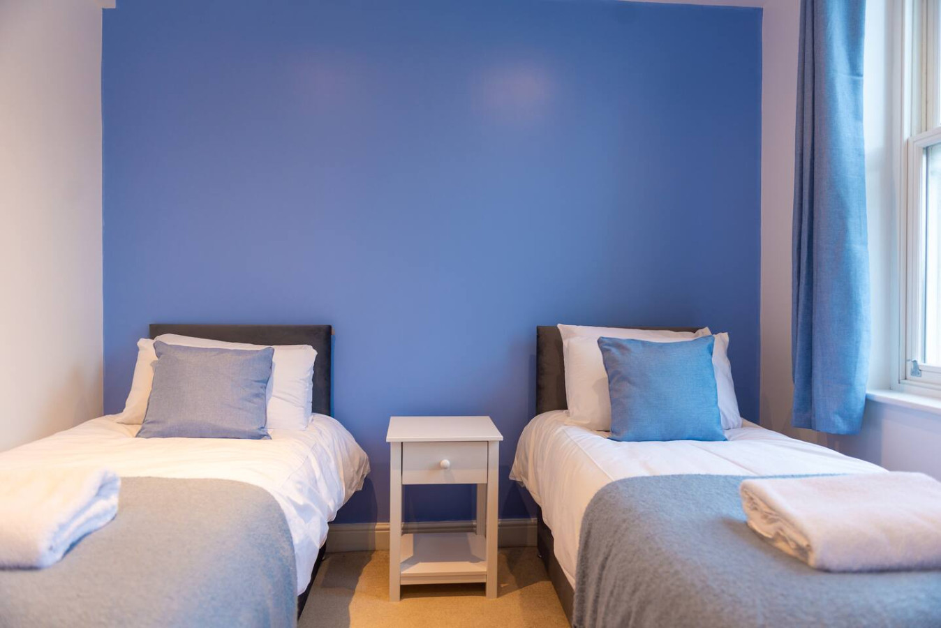 Charlotte House: Central 2BR 2BATH Retreat – Sleeps 6 in 28 Tacket St, Ipswich IP4 1BA, UK - Property image 6 - VivreStays