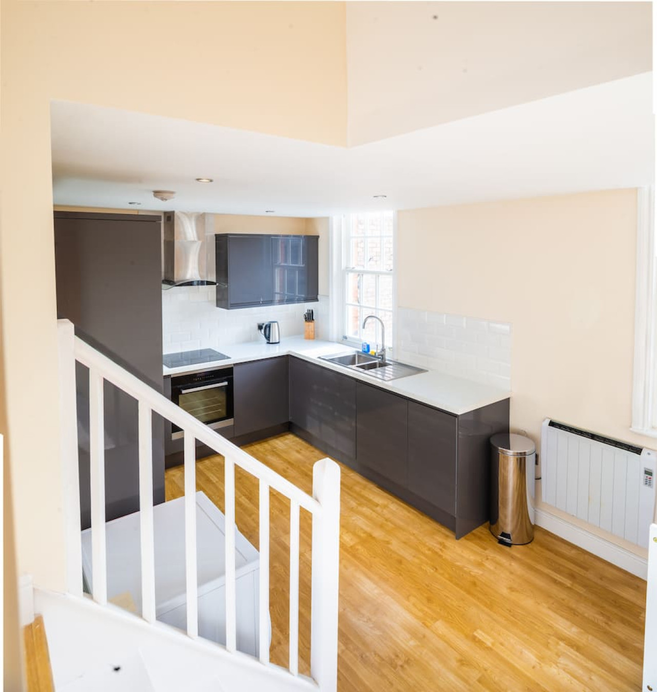 Charlotte House: Prime Location Urban Nest – 2BED 2BATH in 28 Tacket St, Ipswich IP4 1BA, UK - Property image 3 - VivreStays