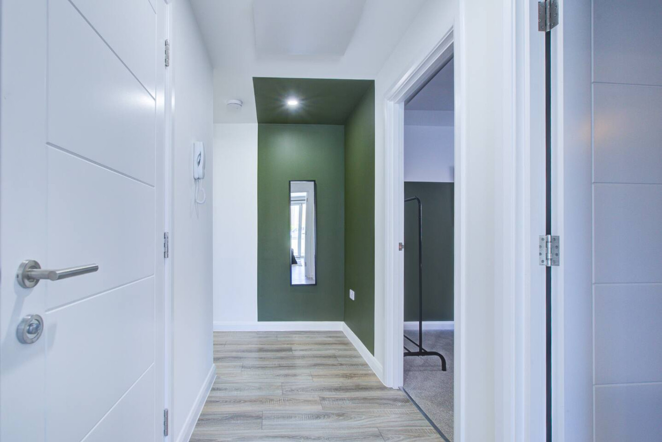 Penny Place Retreat – Central 2BED 2BATH by Station + Free Parking in 14 Penny Place, Ashford TN24 0WJ, UK - Property image 23 - VivreStays