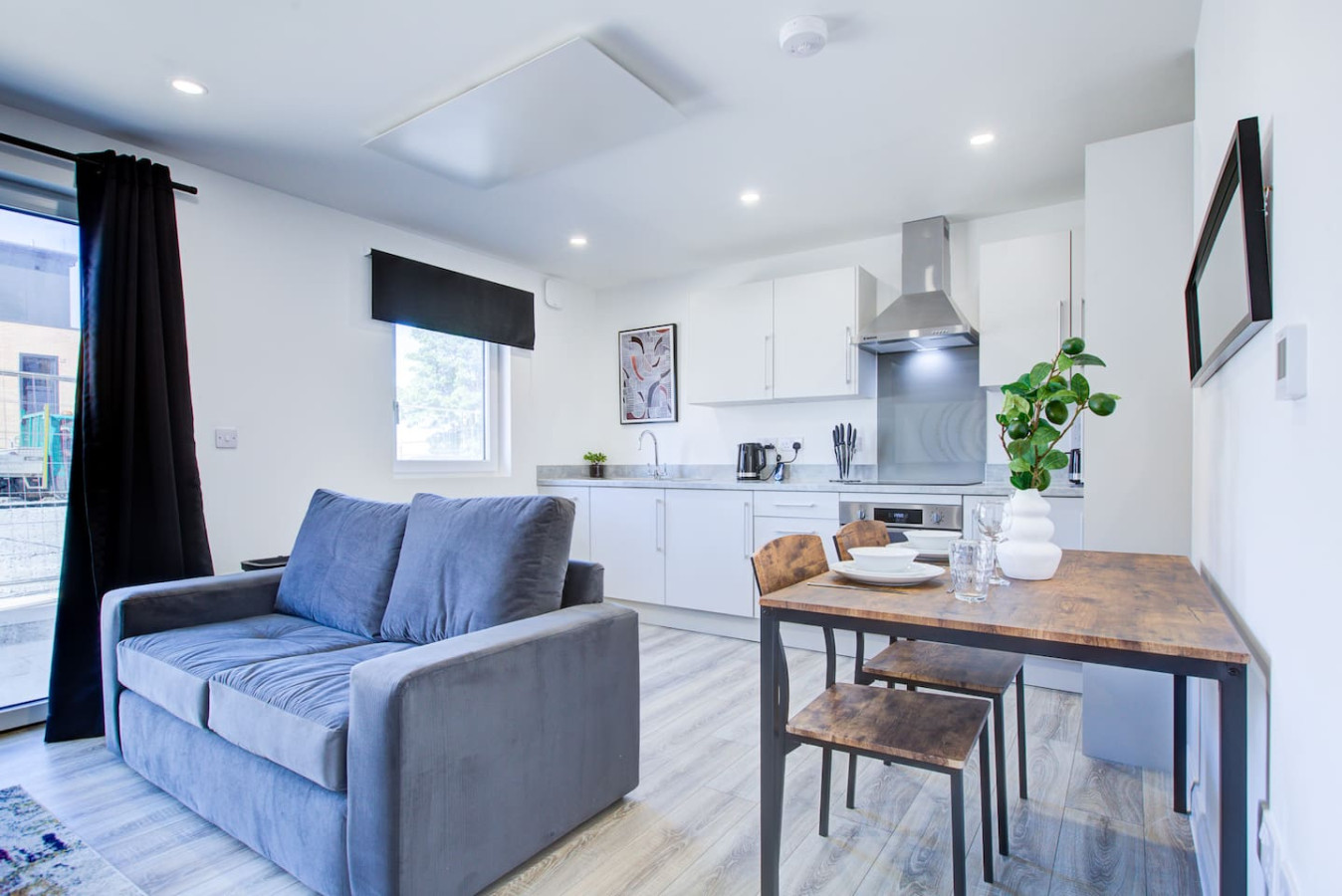 Penny Place Retreat – Central 2BED 2BATH by Station + Free Parking in 14 Penny Place, Ashford TN24 0WJ, UK - Property image 6 - VivreStays