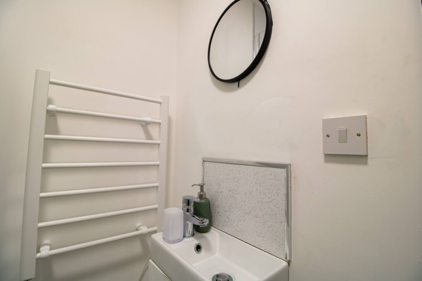 Cozy 1BR flat nestled in the heart of Sunderland in 3Saville Place, England, United Kingdom, SR1 1PA - Property image 11 - VivreStays