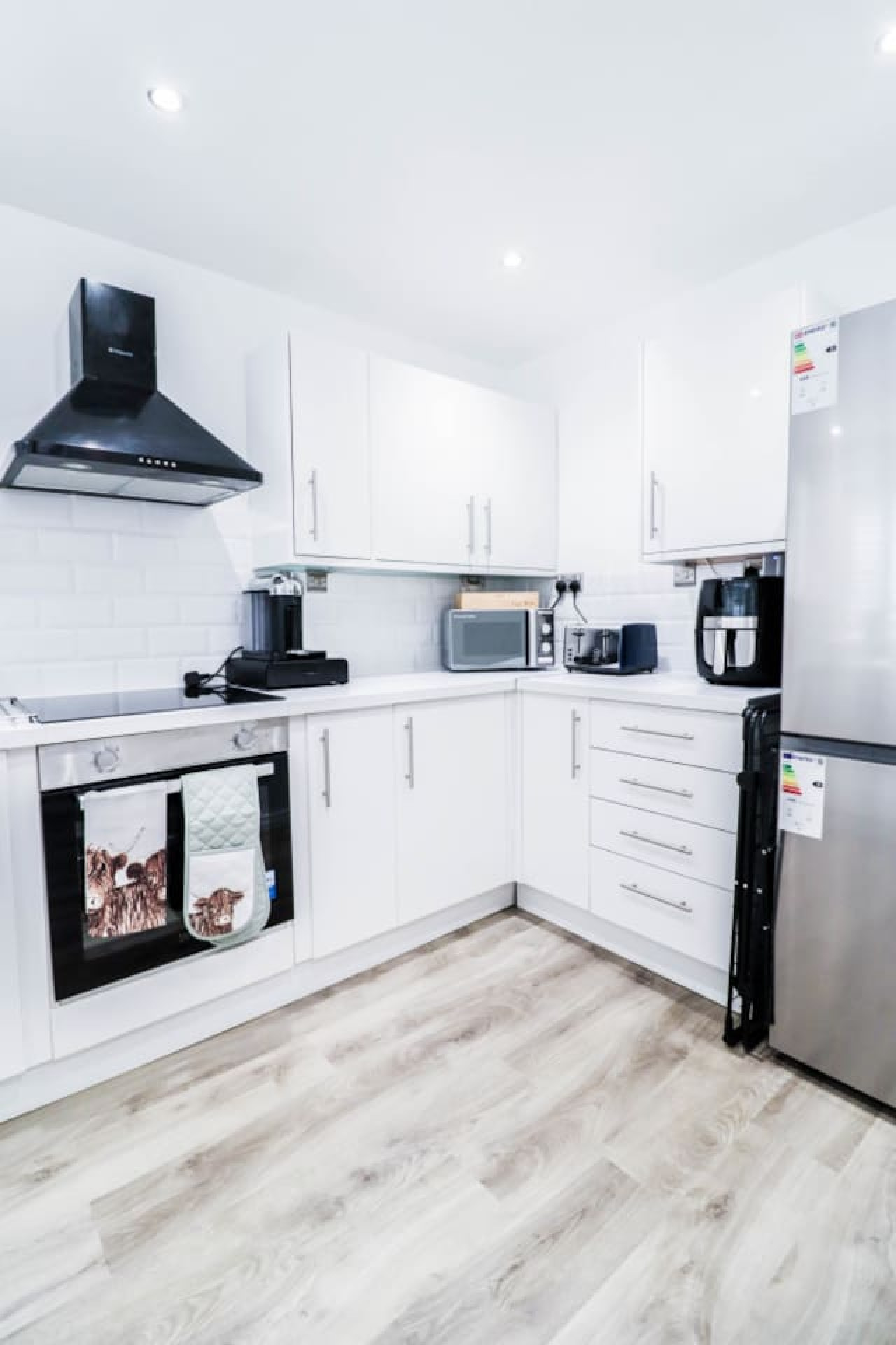 3BR Family Retreat with Free Parking Bexleyheath in 9 Hornbeam Ln, Bexleyheath DA7 6HH, UK - Property image 10 - VivreStays