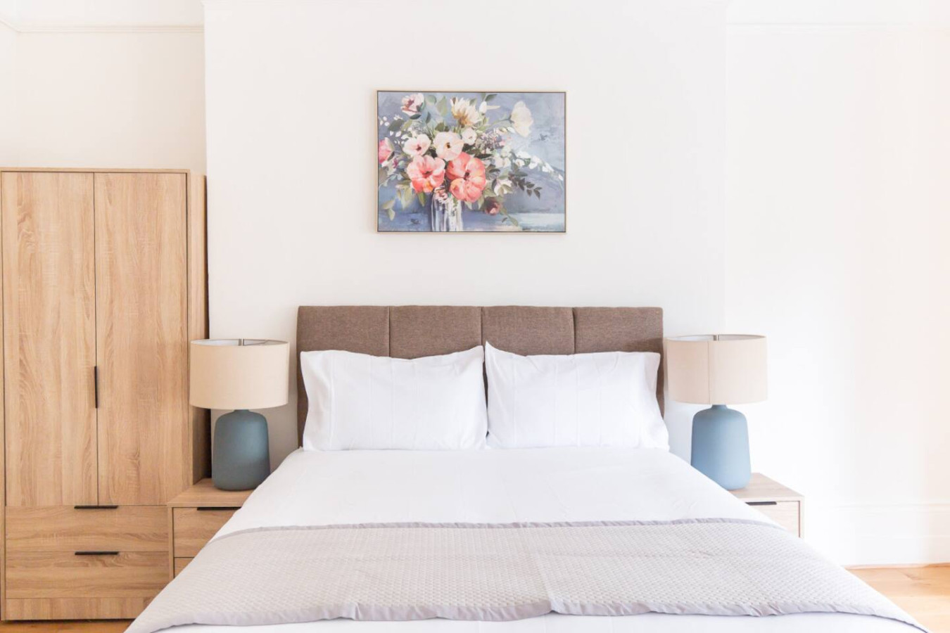 Seaside Sanctuary in St Leonards on Sea - Flat 3 in Flat 3, 56 Church Rd, Hastings, St Leonards, Saint Leonards-on-sea TN37 6HJ, UK - Property image 9 - VivreStays