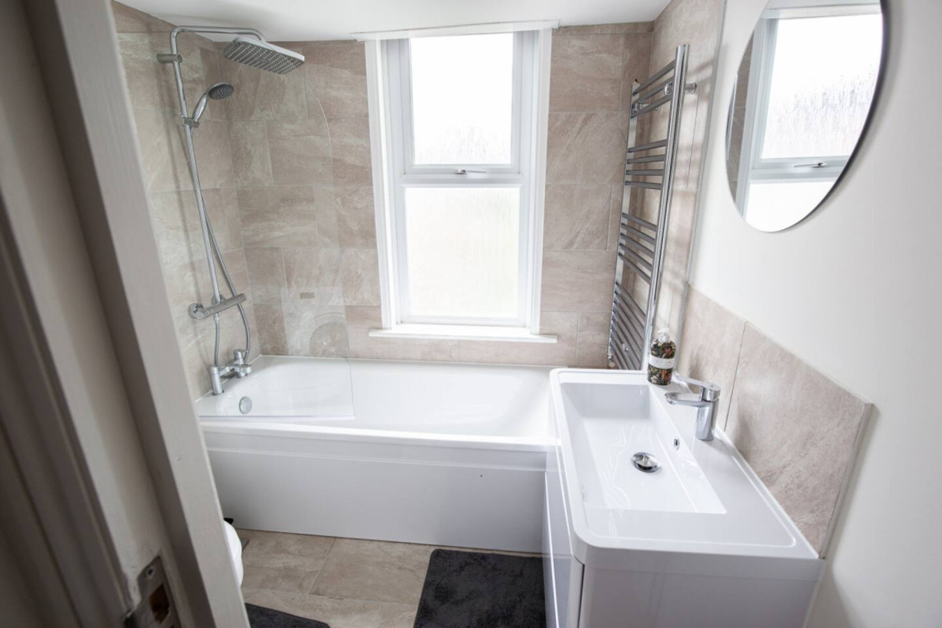 Seaside Sanctuary in St Leonards on Sea - Flat 3 in Flat 3, 56 Church Rd, Hastings, St Leonards, Saint Leonards-on-sea TN37 6HJ, UK - Property image 13 - VivreStays