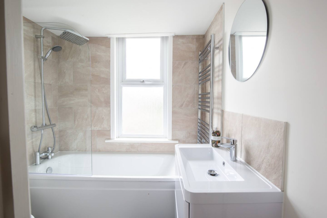 Seaside Sanctuary in St Leonards on Sea - Flat 3 in Flat 3, 56 Church Rd, Hastings, St Leonards, Saint Leonards-on-sea TN37 6HJ, UK - Property image 14 - VivreStays