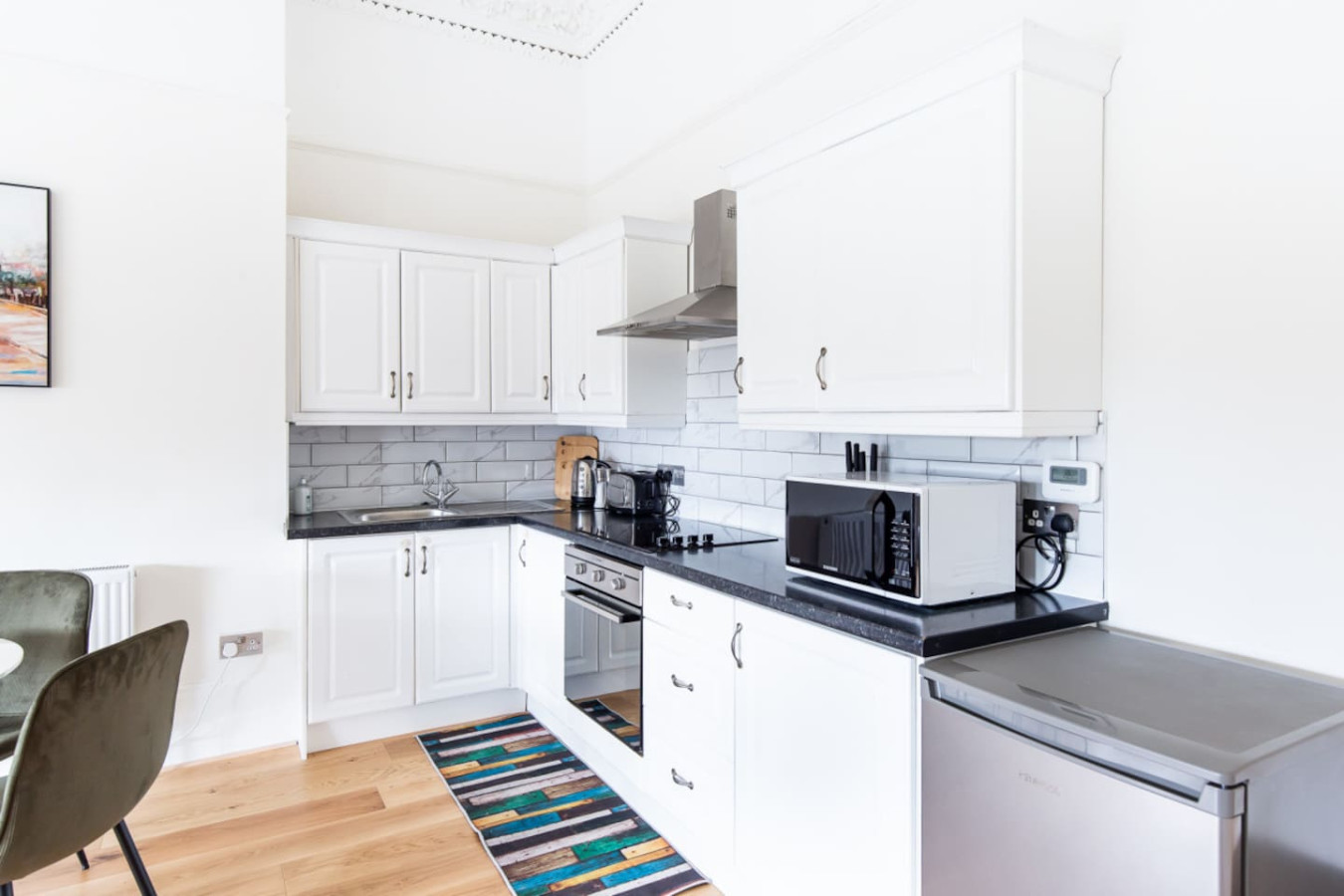 Seaside Sanctuary in St Leonards on Sea - Flat 3 in Flat 3, 56 Church Rd, Hastings, St Leonards, Saint Leonards-on-sea TN37 6HJ, UK - Property image 10 - VivreStays