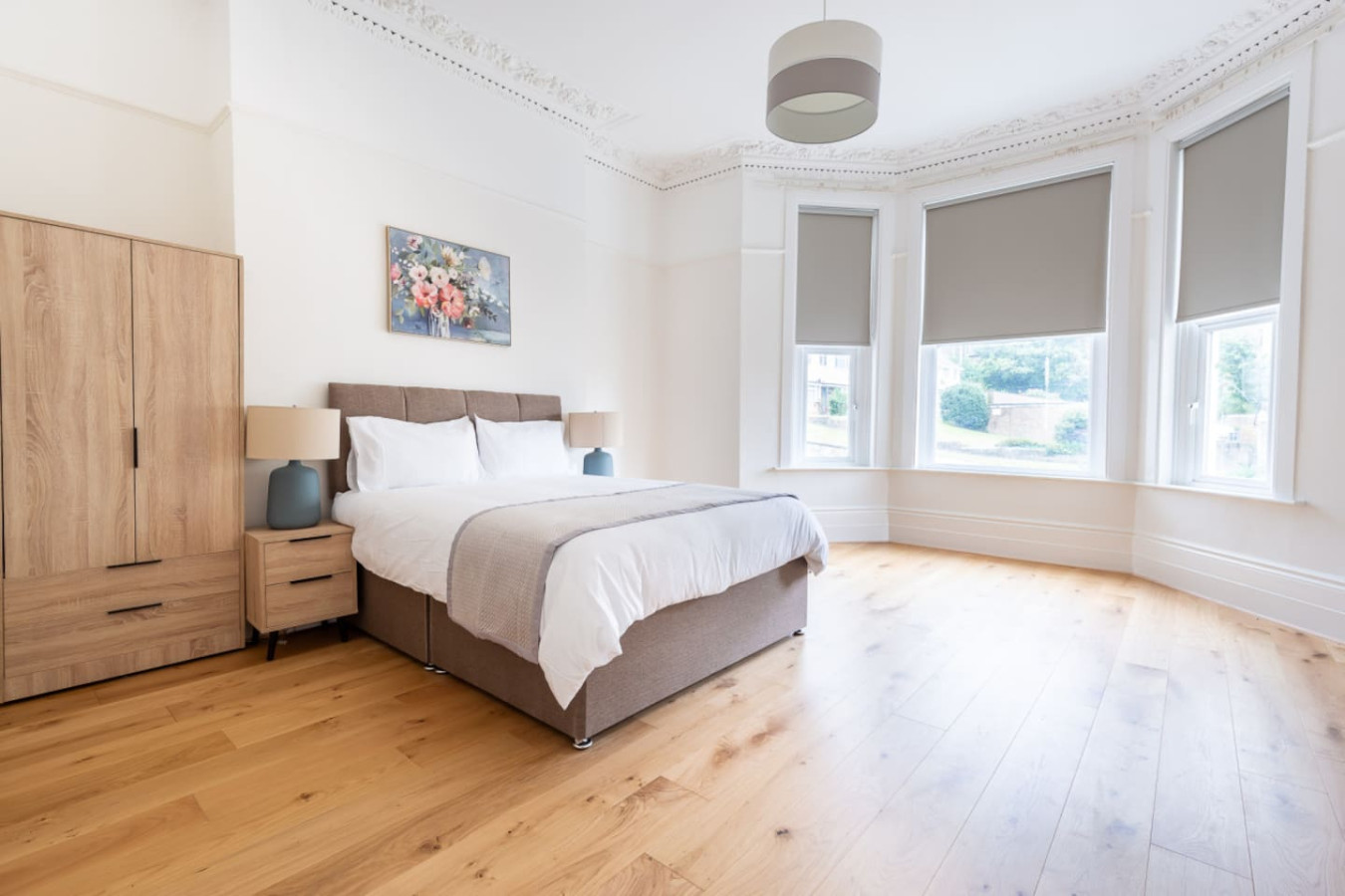 Seaside Sanctuary in St Leonards on Sea - Flat 3 in Flat 3, 56 Church Rd, Hastings, St Leonards, Saint Leonards-on-sea TN37 6HJ, UK - Property image 2 - VivreStays