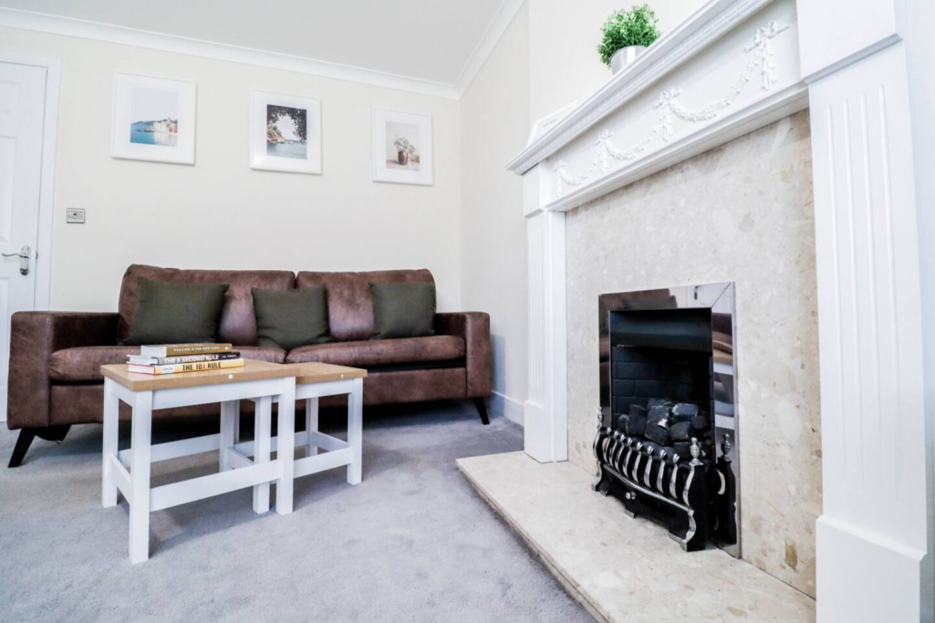 Family-Friendly 3BR Home by the Thames with FREE Parking in 1 Broadwater Rd, London SE28 0AZ, UK - Property image 25 - VivreStays