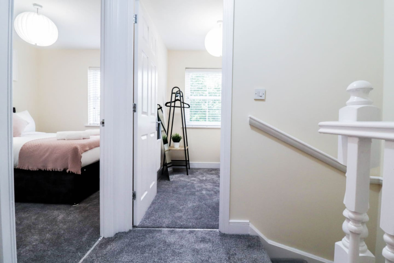 Family-Friendly 3BR Home by the Thames with FREE Parking in 1 Broadwater Rd, London SE28 0AZ, UK - Property image 37 - VivreStays