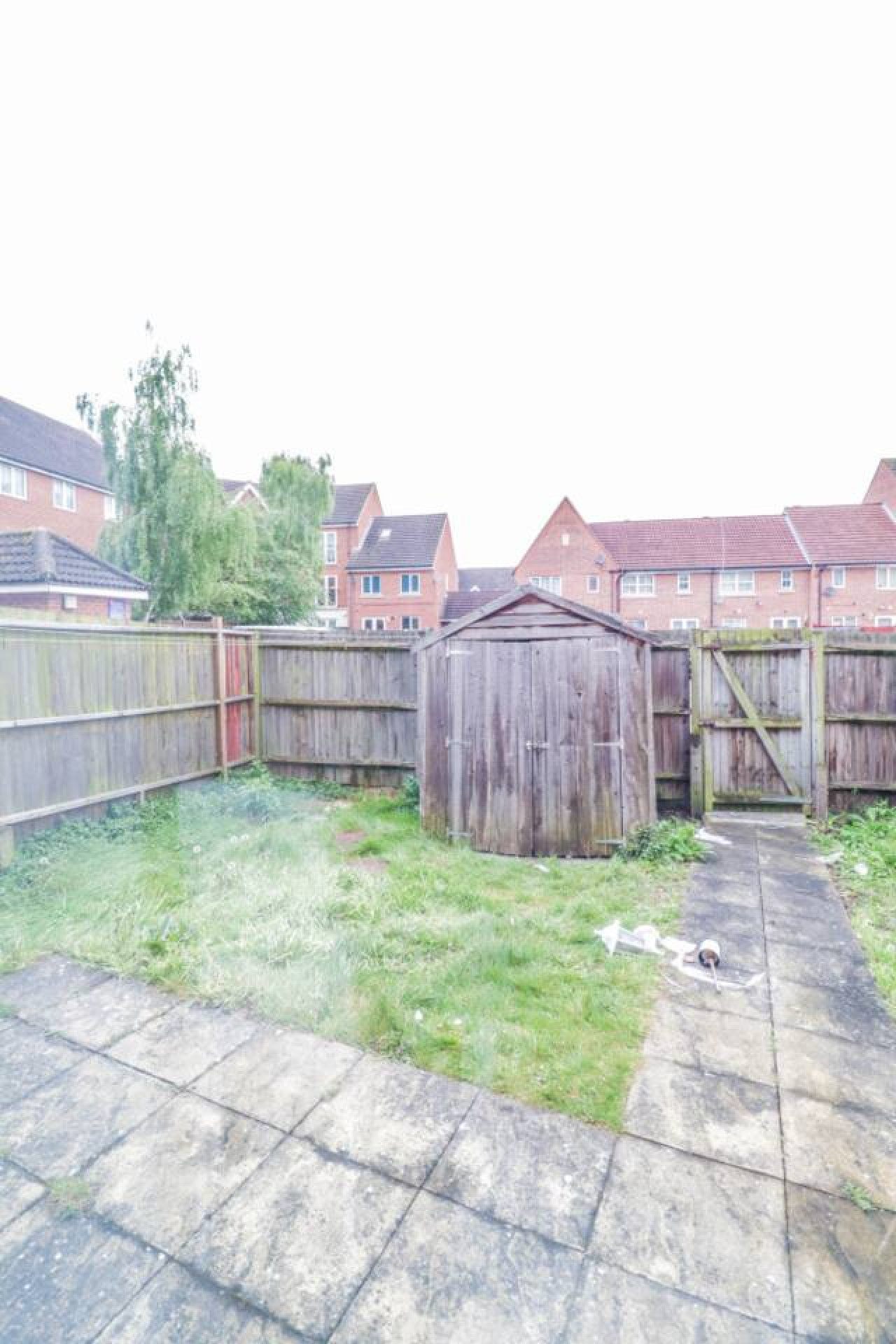 Family-Friendly 3BR Home by the Thames with FREE Parking in 1 Broadwater Rd, London SE28 0AZ, UK - Property image 14 - VivreStays