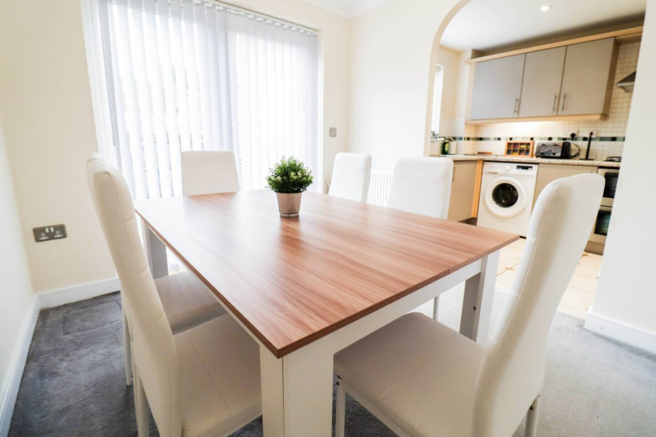 Family-Friendly 3BR Home by the Thames with FREE Parking in 1 Broadwater Rd, London SE28 0AZ, UK - Property image 30 - VivreStays