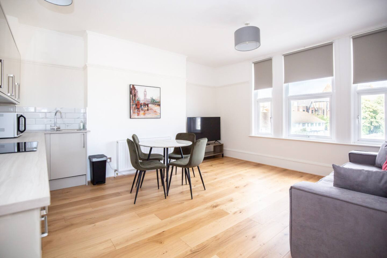 2BR Seaside Sanctuary in St Leonards on Sea Flat 5 in 5, 56 Church Rd, Hastings, St Leonards, Saint Leonards-on-sea TN37 6HJ, UK - Property image 10 - VivreStays