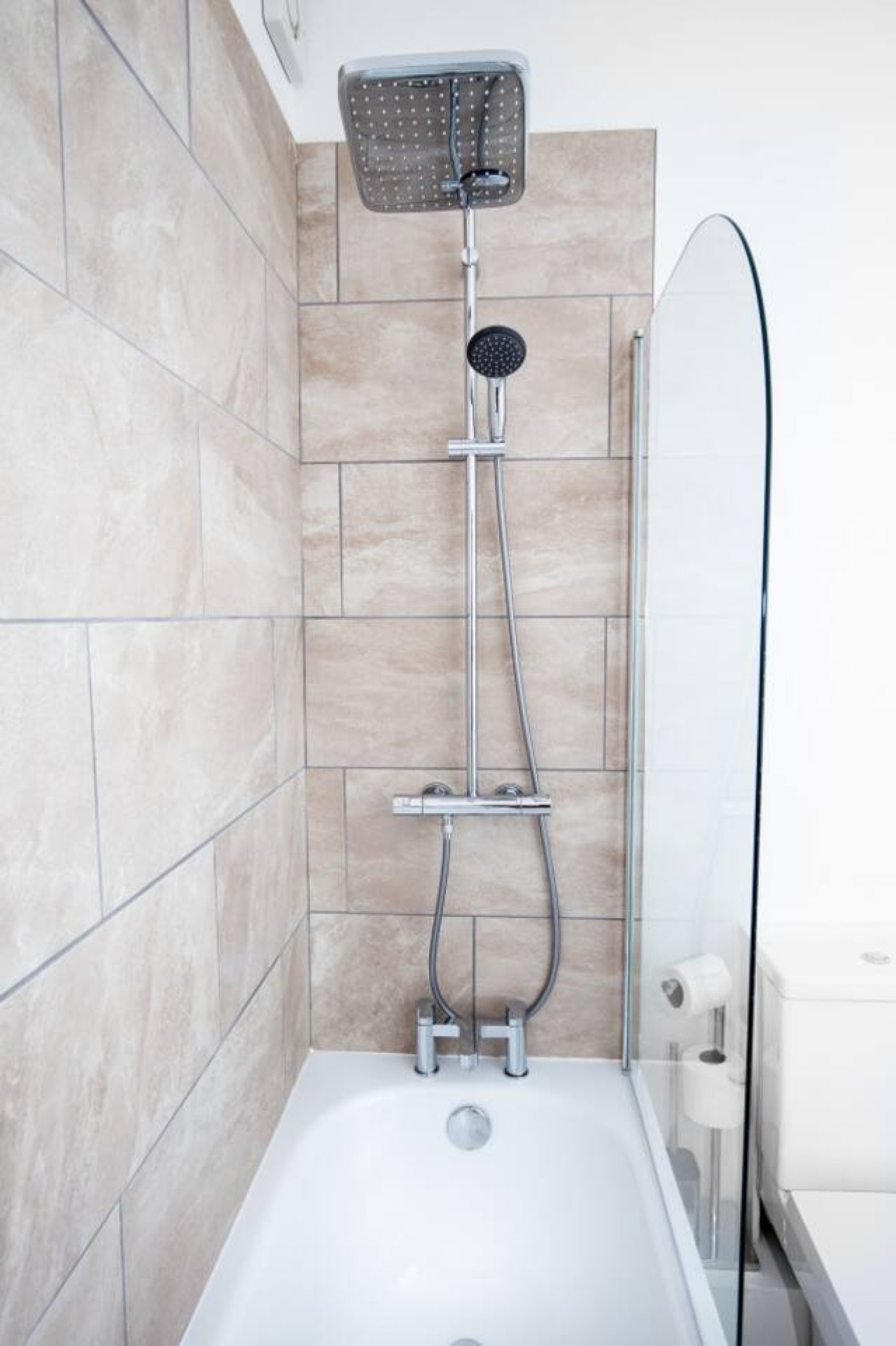 2BR Seaside Sanctuary in St Leonards on Sea Flat 5 in 5, 56 Church Rd, Hastings, St Leonards, Saint Leonards-on-sea TN37 6HJ, UK - Property image 20 - VivreStays