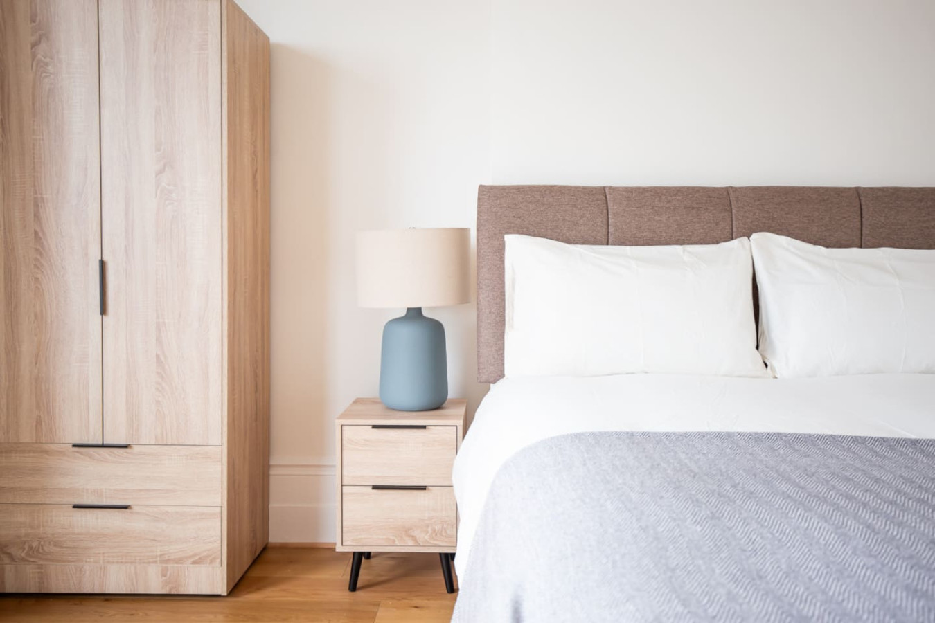 Charming 2BR Sanctuary St Leonards on Sea - Flat 4 in 4, 56 Church Rd, Hastings, St Leonards, Saint Leonards-on-sea TN37 6HJ, UK - Property image 14 - VivreStays