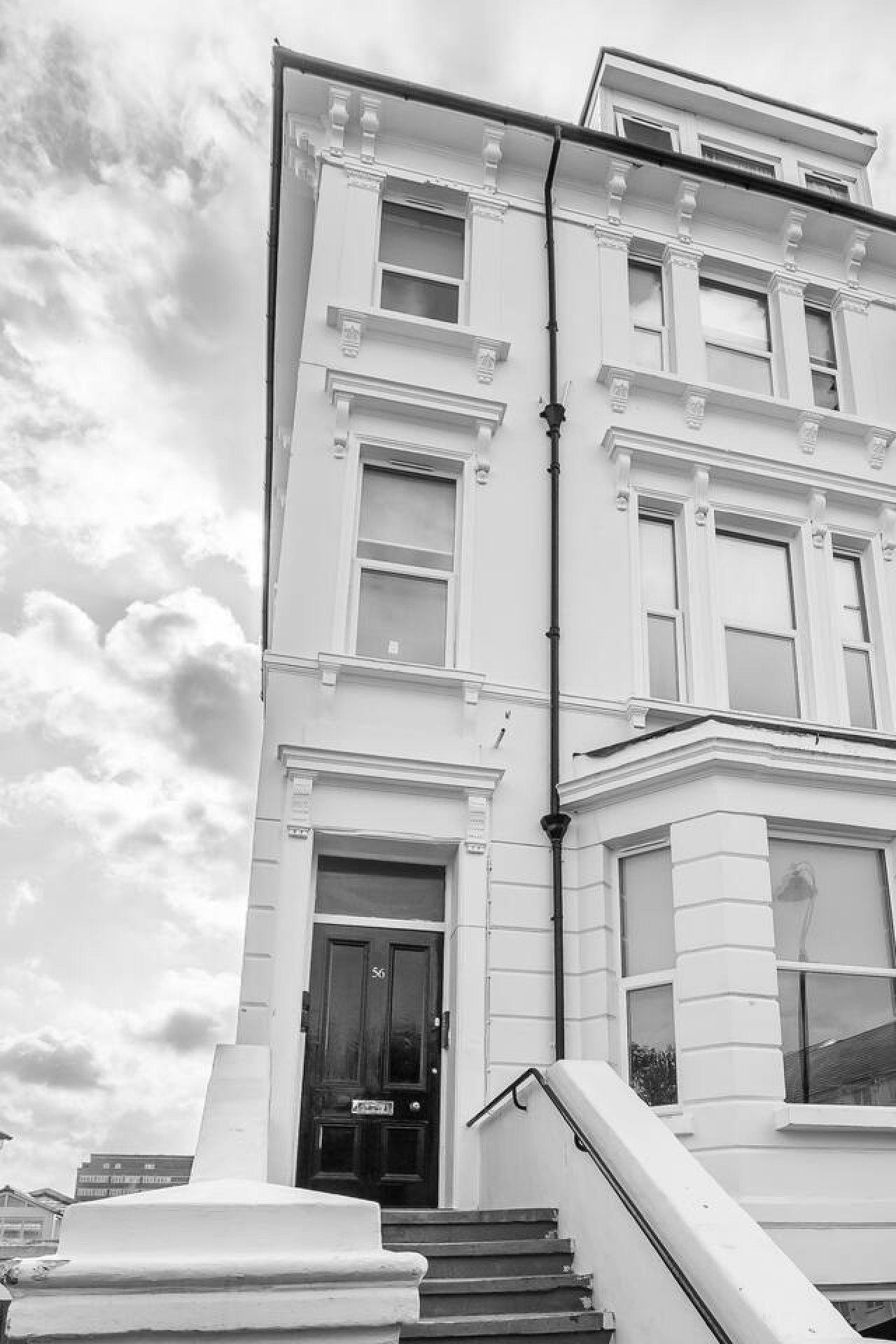 Charming 2BR Sanctuary St Leonards on Sea - Flat 4 in 4, 56 Church Rd, Hastings, St Leonards, Saint Leonards-on-sea TN37 6HJ, UK - Property image 22 - VivreStays