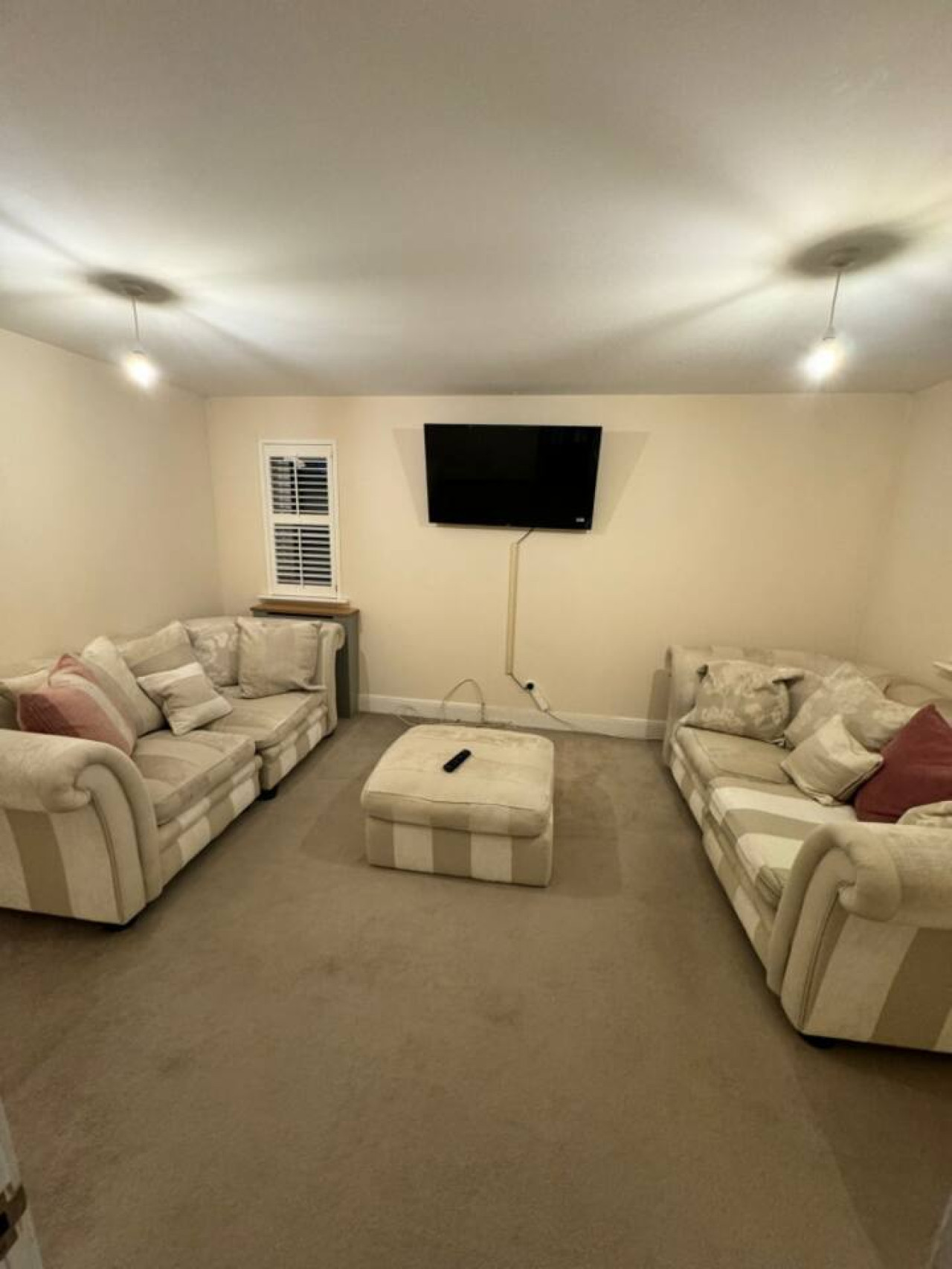 4BR 2BATH Home in Colchester Perfect for Big Group in 89Apprentice Drive, England, United Kingdom, CO4 5UW - Property image 3 - VivreStays