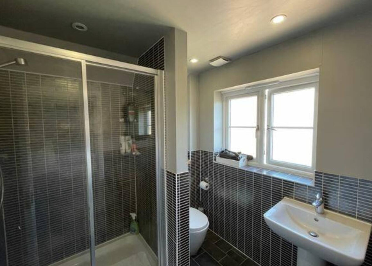 4BR 2BATH Home in Colchester Perfect for Big Group in 89Apprentice Drive, England, United Kingdom, CO4 5UW - Property image 11 - VivreStays